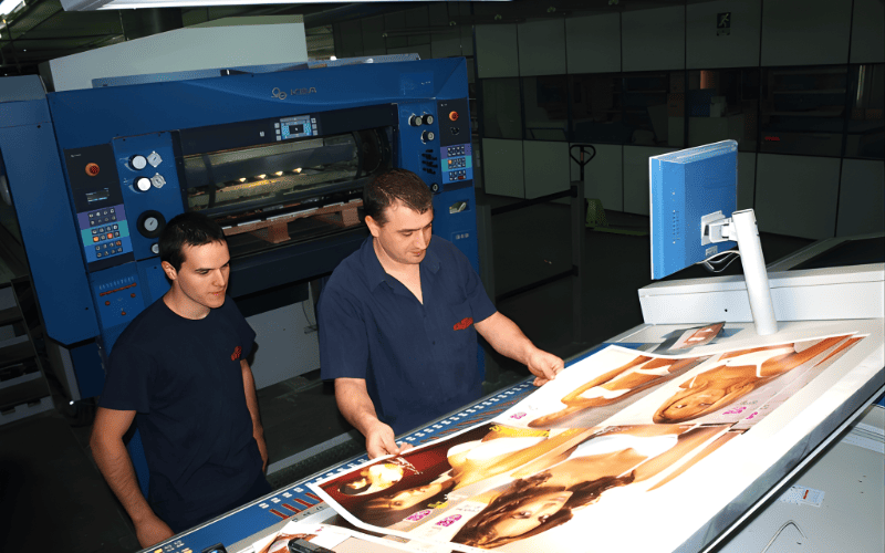 Vai trò của bơm hút chân không trong in ấn